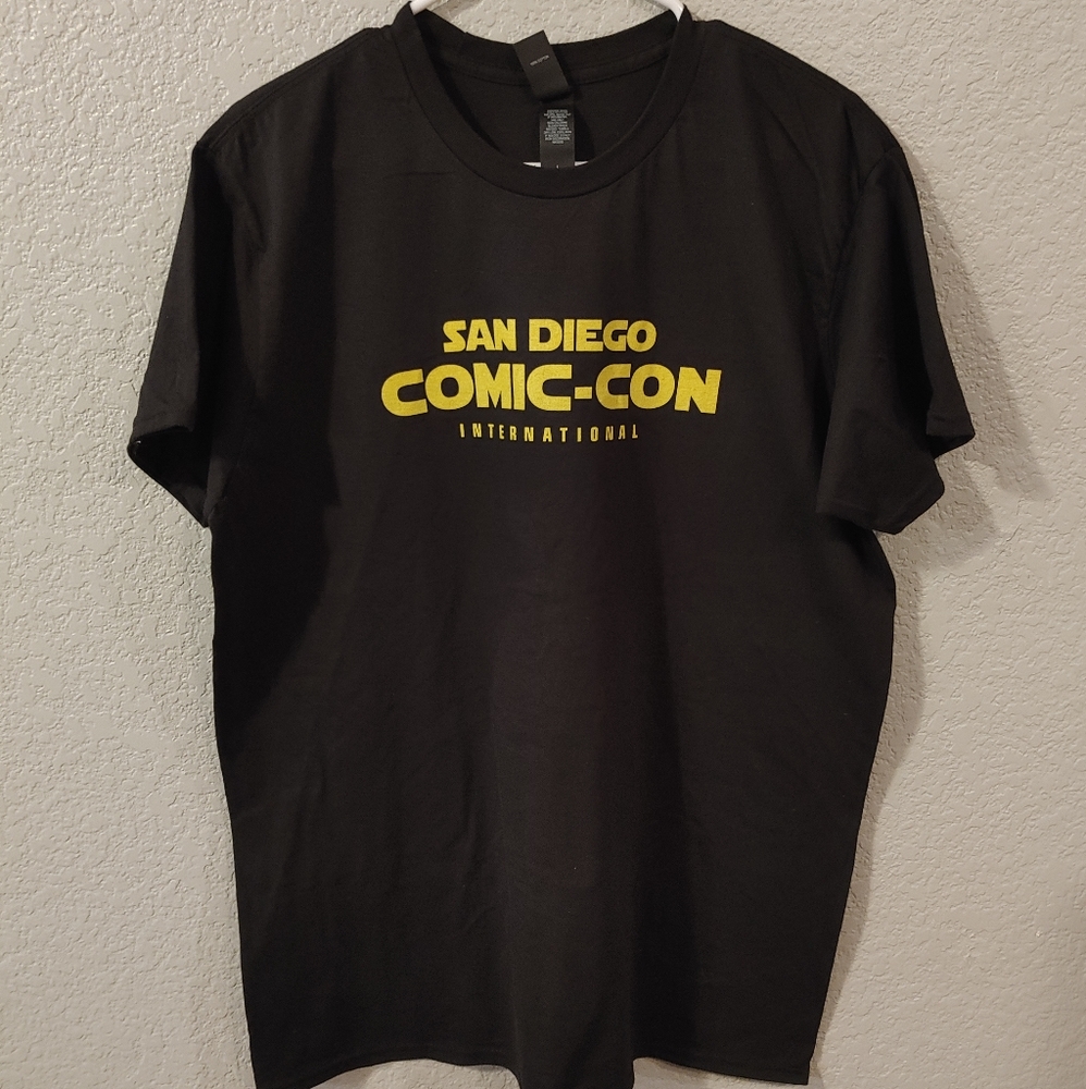 San Diego Comic Con T-shirt size Large